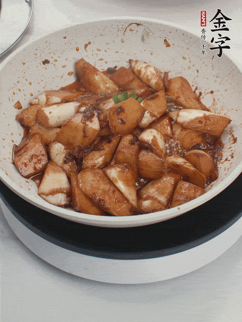 撒上一點(diǎn)小蔥花。