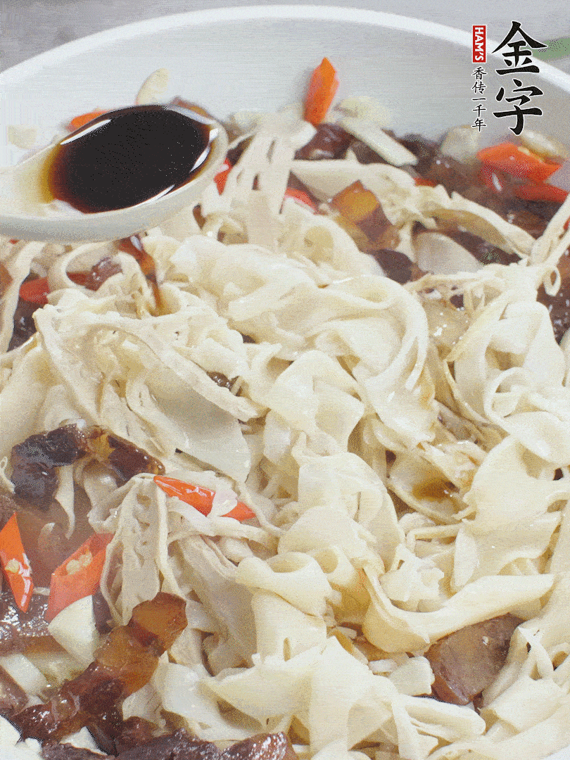 下糯米筍，淋一點(diǎn)生抽、蠔油調(diào)味。