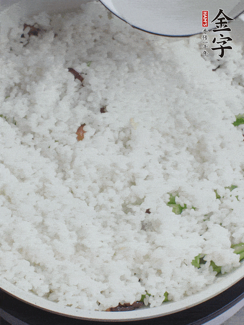 放一碗水，蓋蓋燜煮。